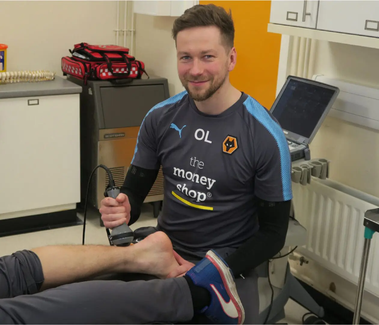 LightForce Helps Keep Wolves in the Hunt