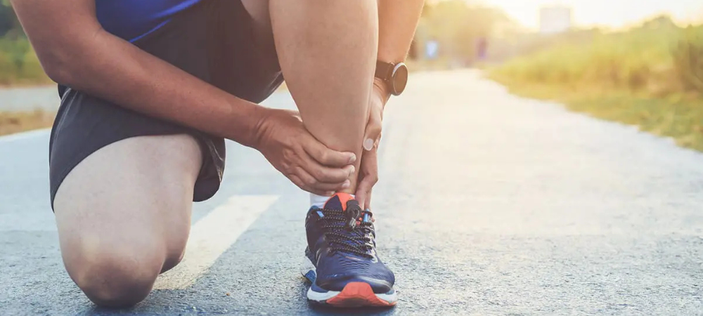 runner with ankle pain